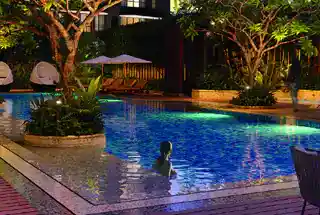 Infinity swimming pool